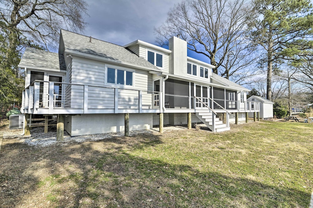Bayside Deltaville Retreat w/ Beach & Bay Views!