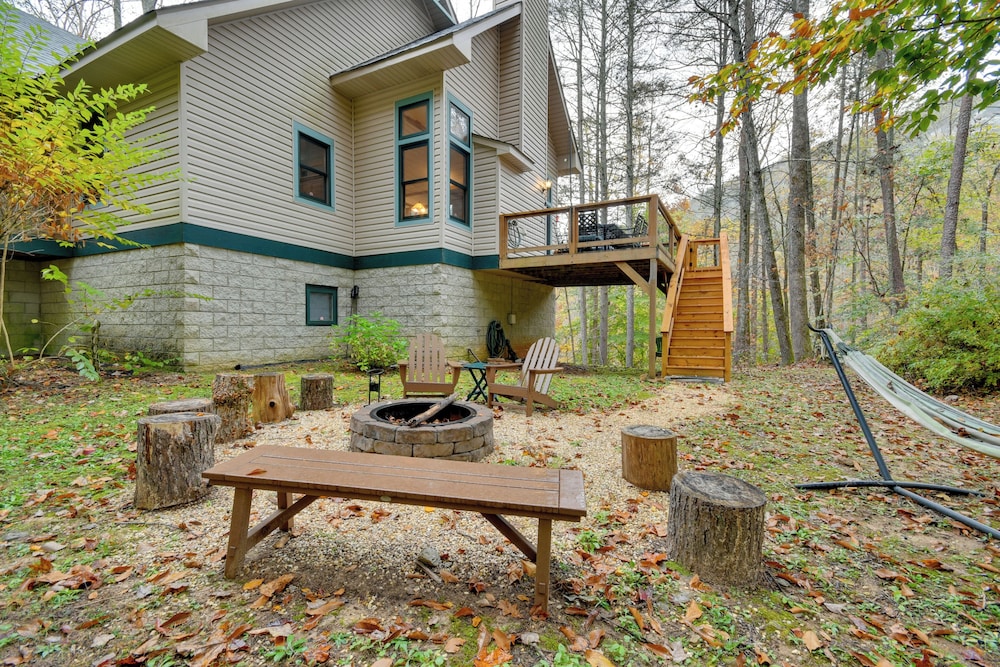 Home w/ Game Room & Rumbling Bald Resort Perks!