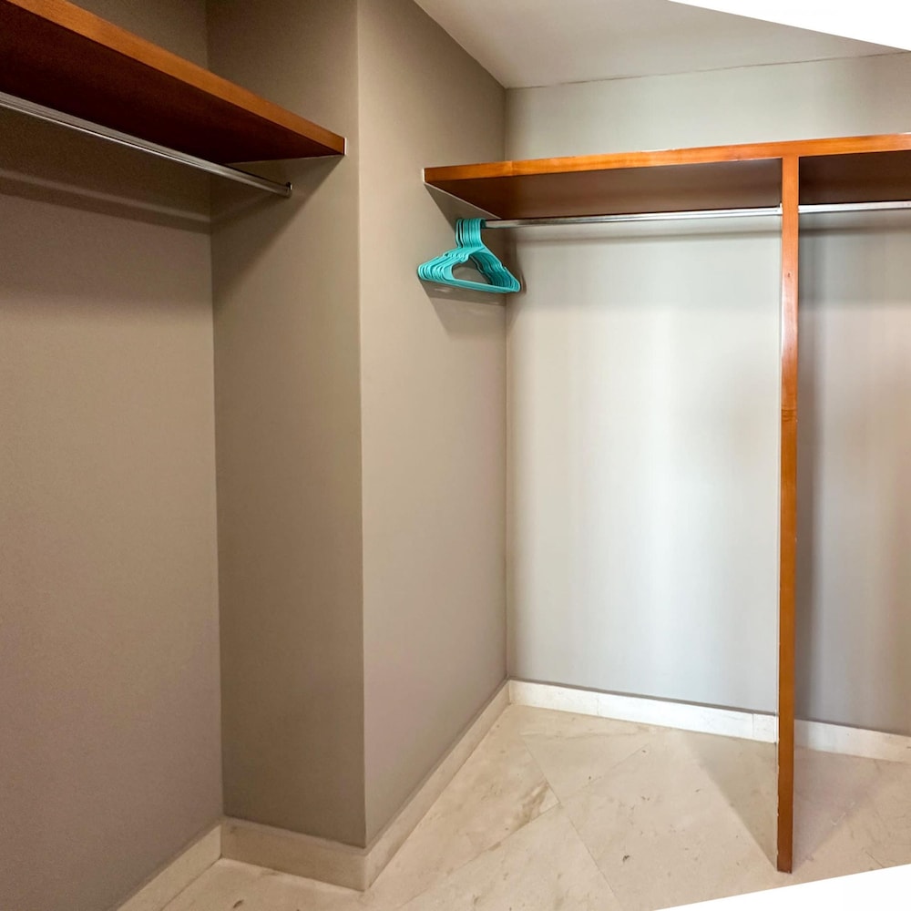 A Vista Into Tranquility Your 10th-floor Escape