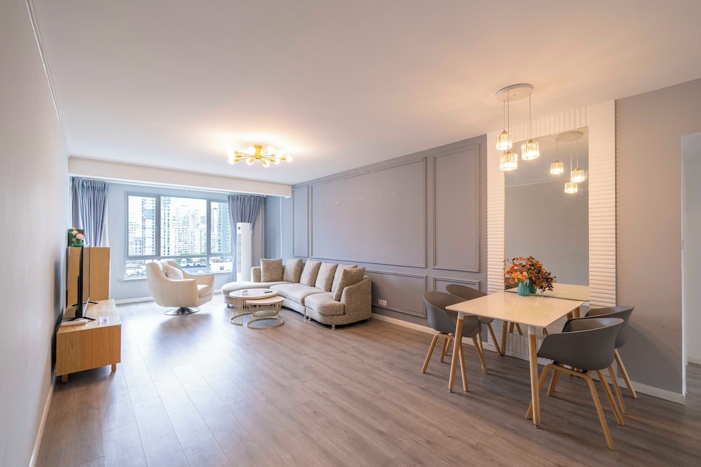 Tyms Xujiahui Prime 2BR APTGarden
