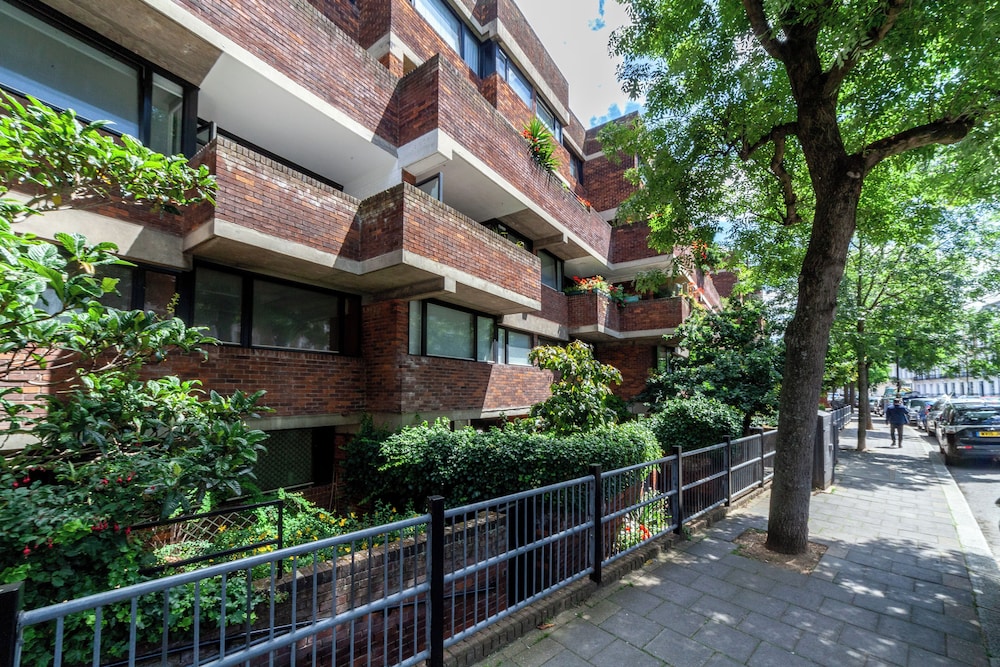 Mezzanine 3-bed In Central London