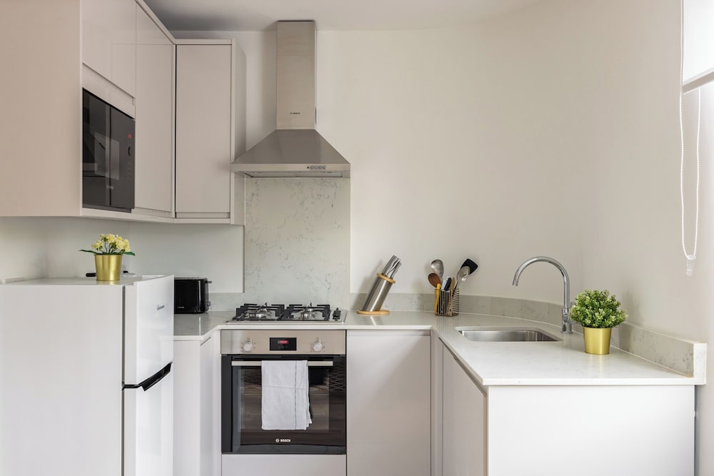 Picktheplace Kensington Lux Apartments II