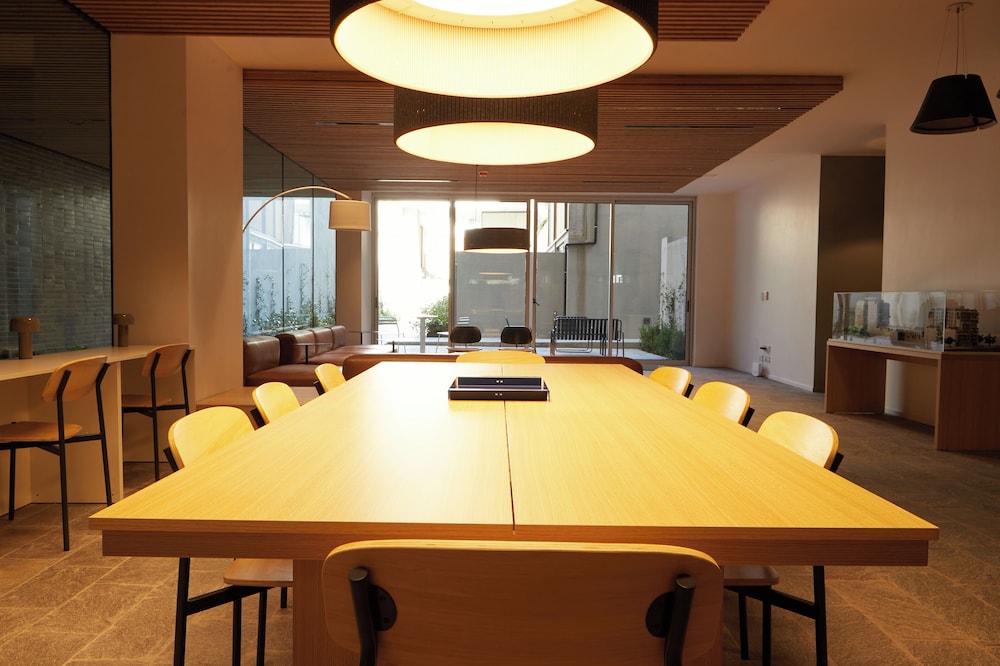 meeting & event spaces