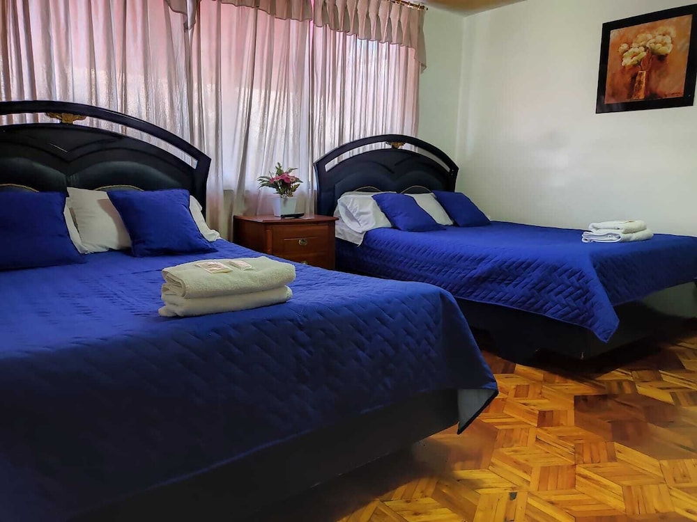 Hostal Altamira Suites