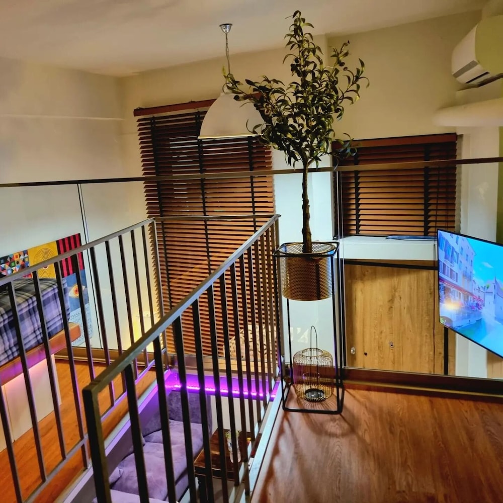 Luxury City Center Loft 2022 view 2