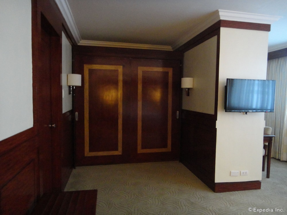 Cebu Vacations - Cebu Parklane International Hotel - Property Image 5