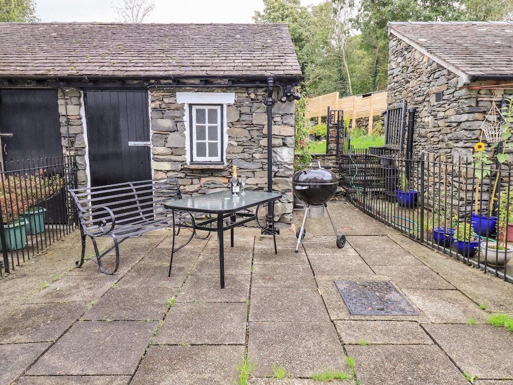 6 Calgarth View