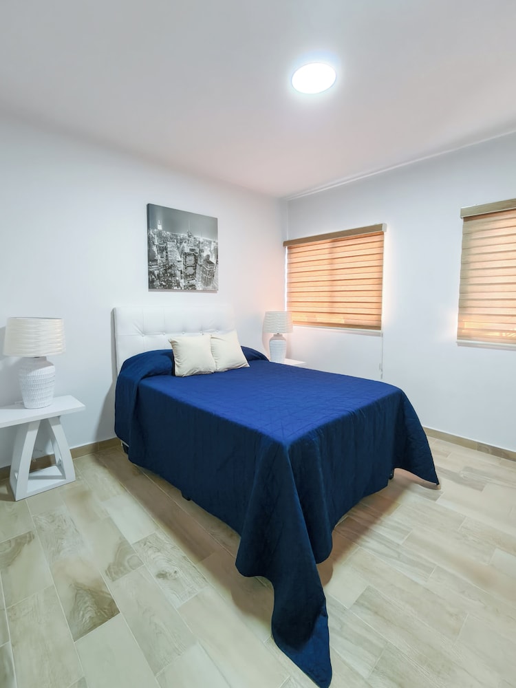 San Carlos Apartment