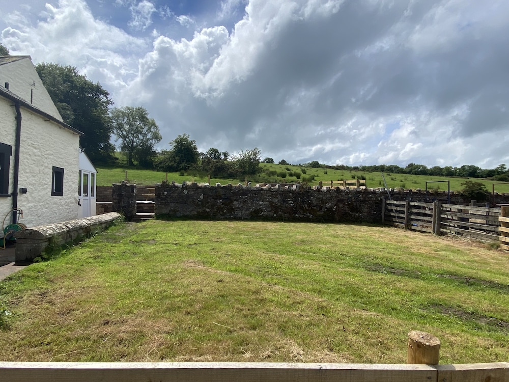Rattlebeck Farm Holiday Cottage view 4