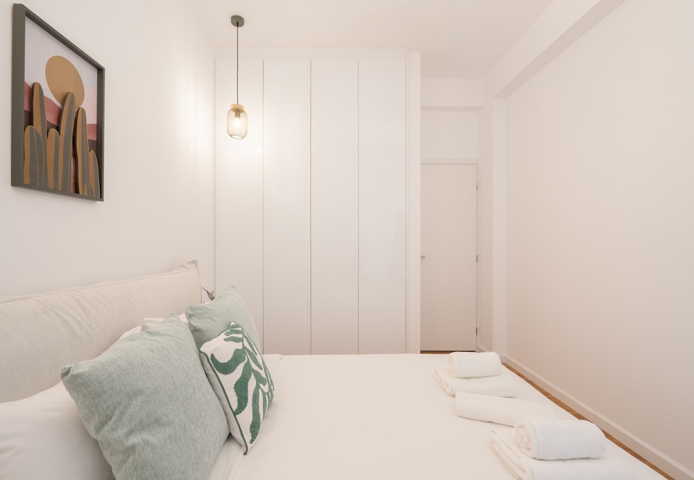 LIV - Comfortable Stylish Escape in Pagrati
