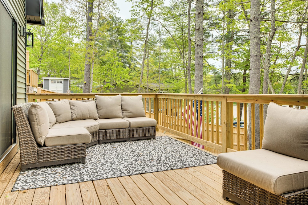 Dock & Game Room: New Waterfront Home in Lyman!