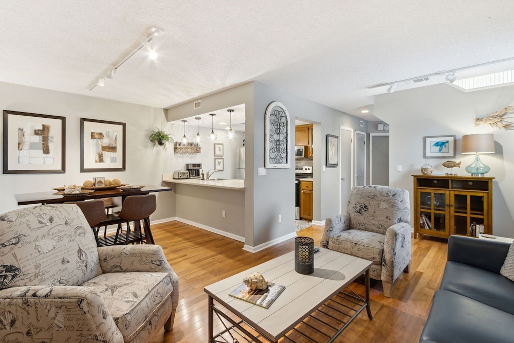 2754 1st Ave. A 2 Bedroom Duplex