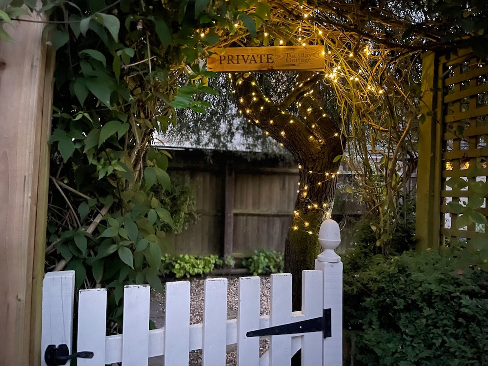 Tuesday Cottage