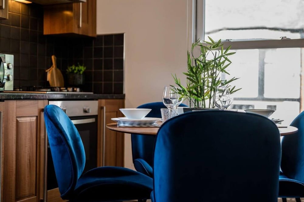 Host Apartments Kensington Quarters II