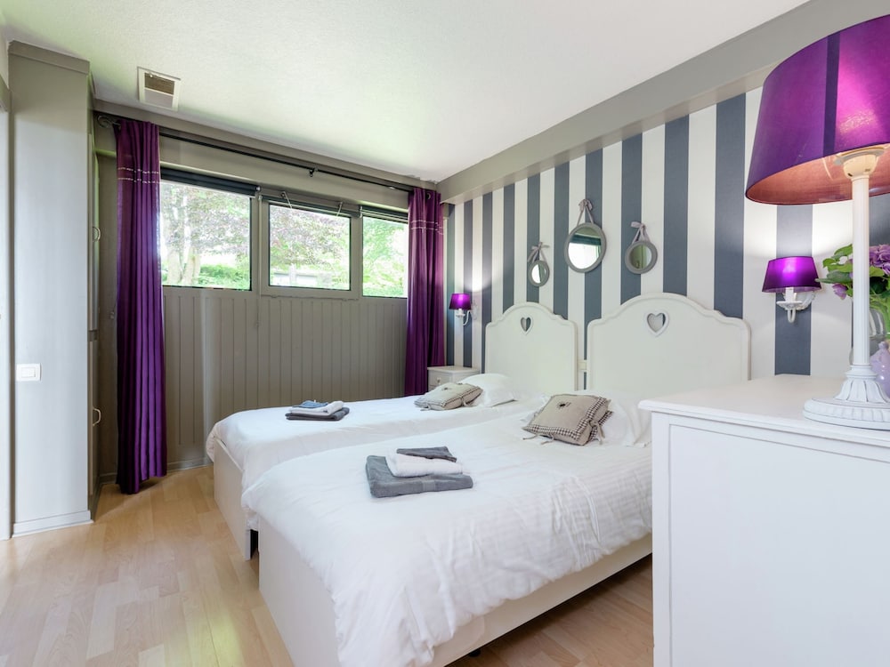 Bungalow by High Fens Trails view 3