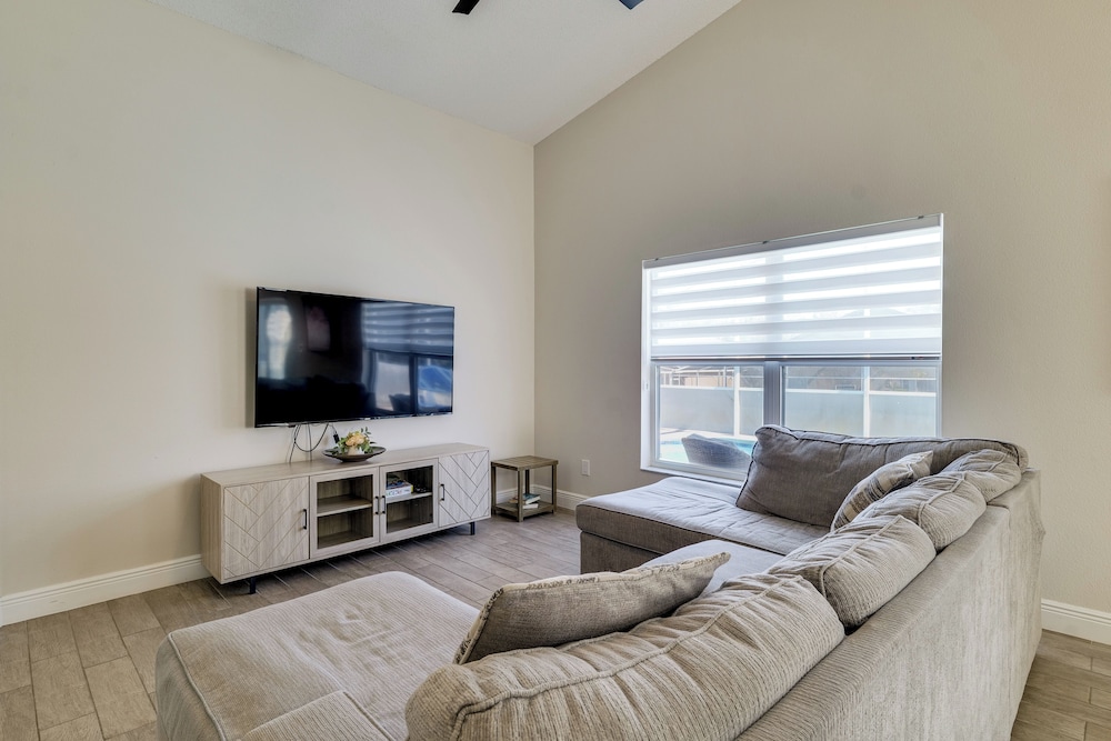 Pool & Game Room: Pet-friendly Gem in Davenport