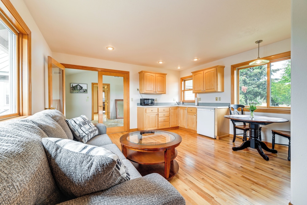 Romantic Vineyard Getaway in Oakland: Mtn Views!