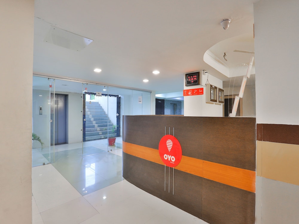 OYO 14942 Hotel Maple Leaf