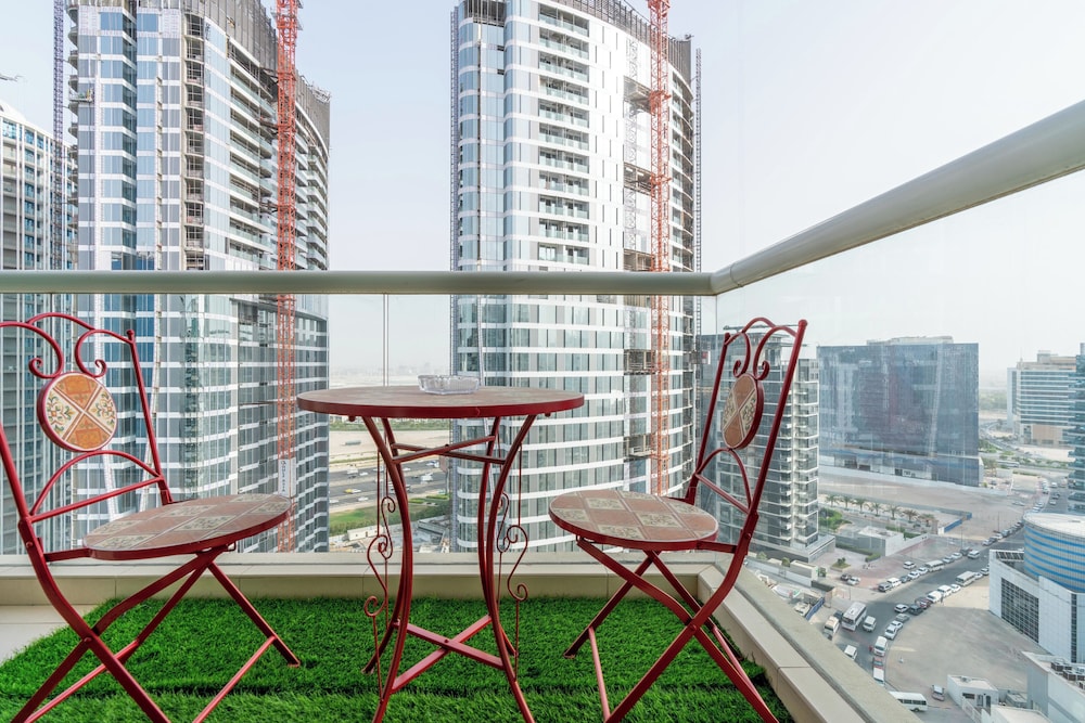 Lux BnB I Mayfair Tower I Sky line Views