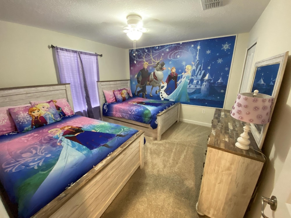 Champions Gate 6BR Villa Pool Spa Retreat