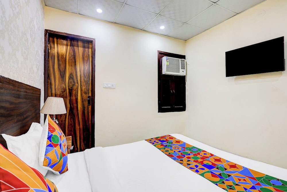 Fabhotel The Galaxy