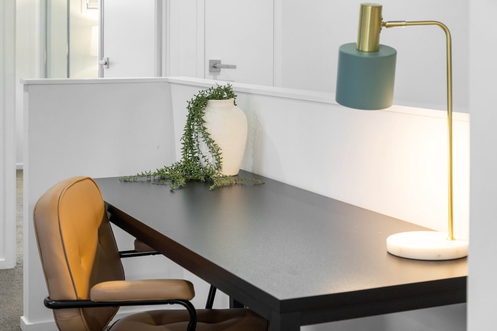 Bright 3-bed Home With Private Courtyard
