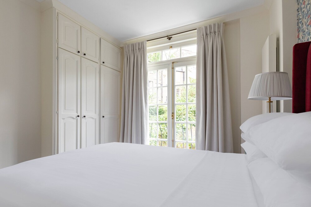 Pembridge Villas VI by Onefinestay
