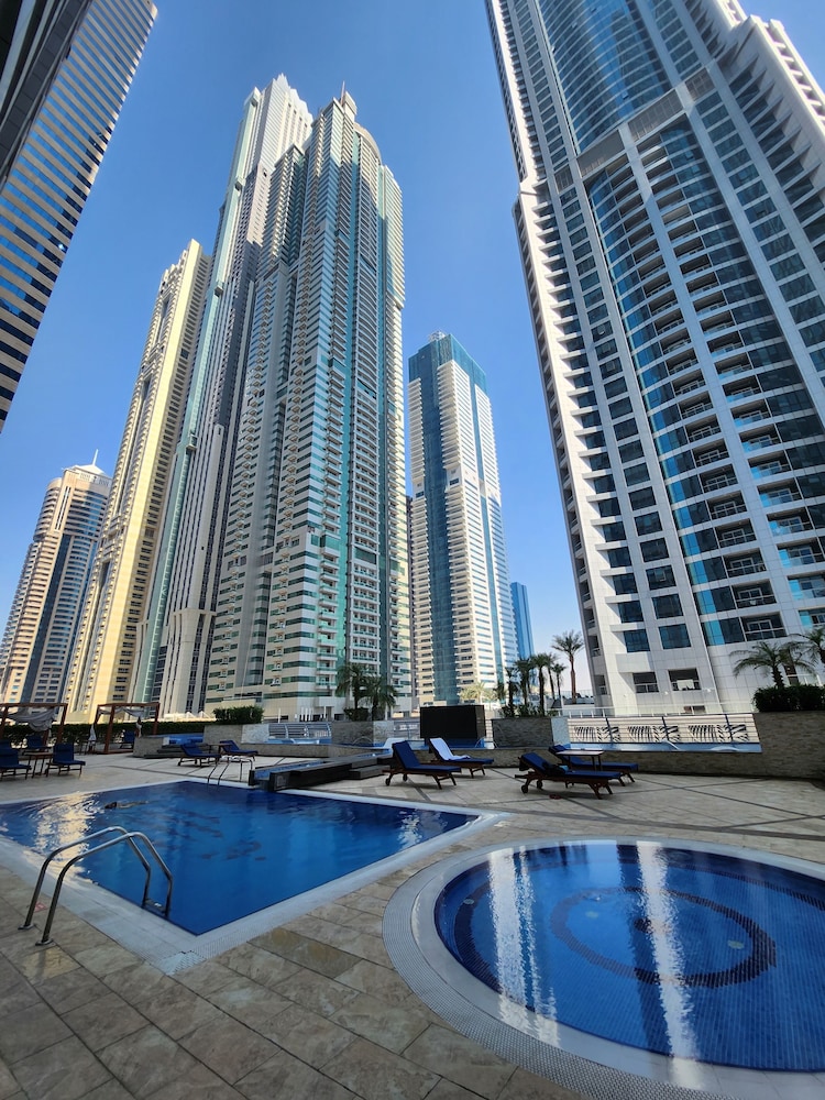 2BR Luxury Apartment Sea View