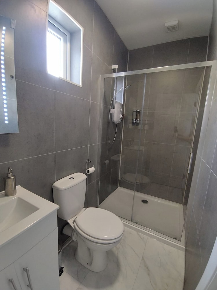 Apartment - Sleeps 4 - Near Aran Islands - Parking