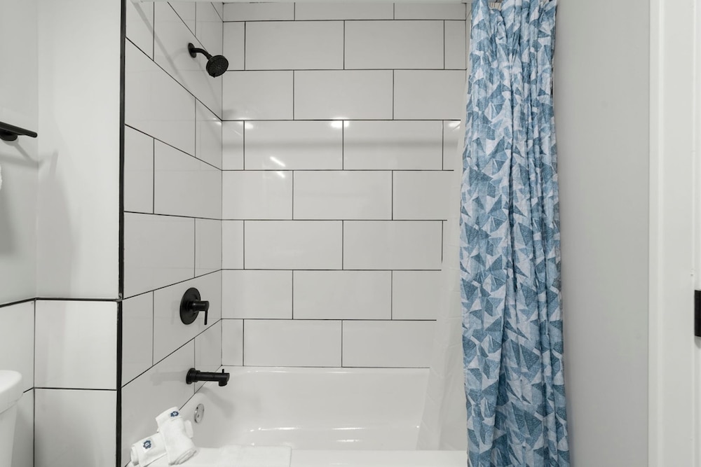Charming Chicago Apt