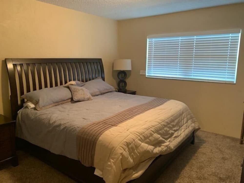 Vantage Pointe #222 1 Bedroom Condo