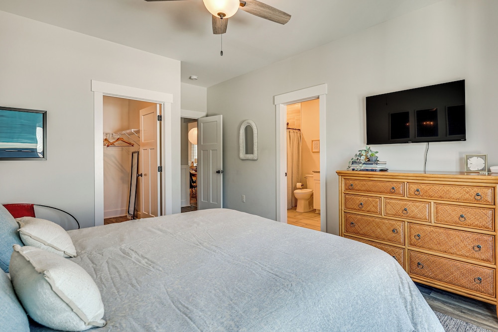 < 1 Mi to Beach: Home w/ Pool in Oak Island!