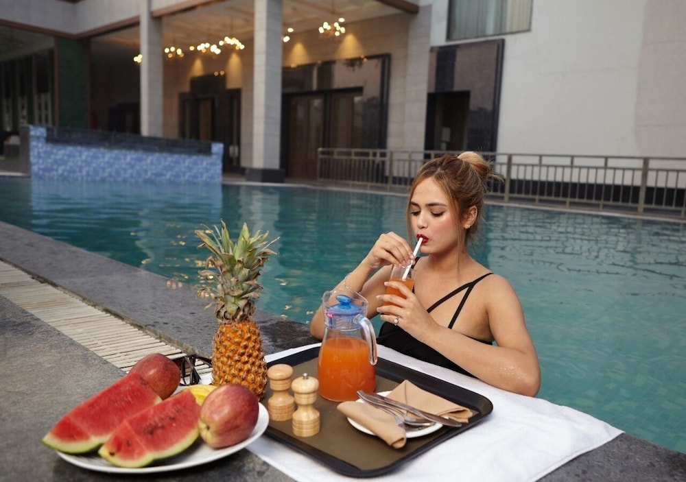 Palm Green Hotel and Resorts