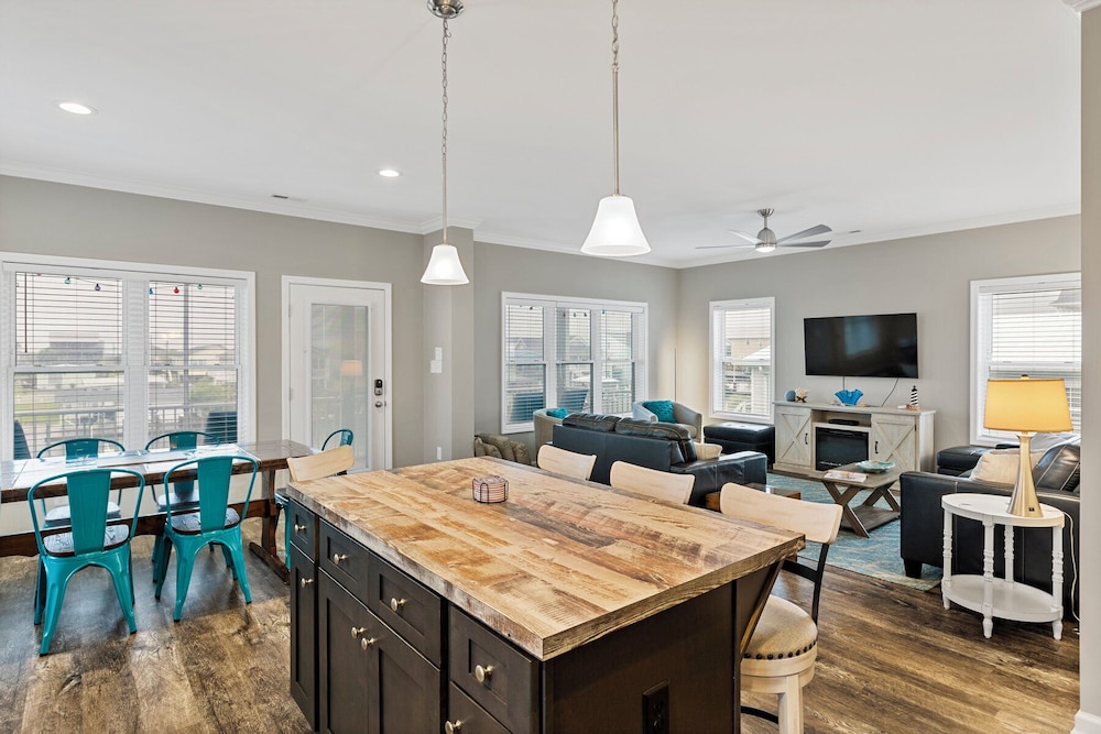 Perfectly Seasun'd by Topsail Realty