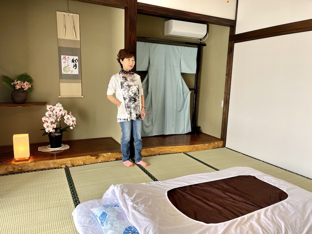 Mitsuba House view 3