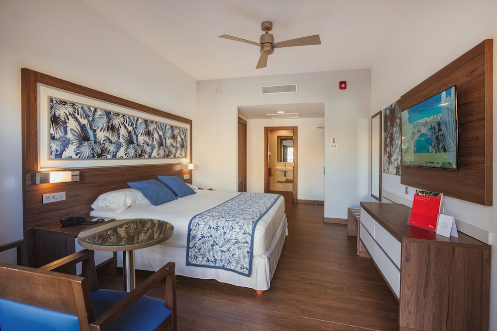 Los Cabos Vacations - Hotel Riu Santa Fe - All Inclusive - Property Image 97