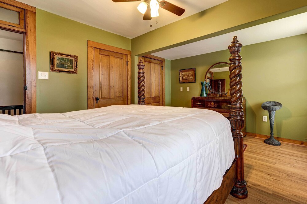 Roomy Vacation Rental in Downtown Fort Wayne! view 3