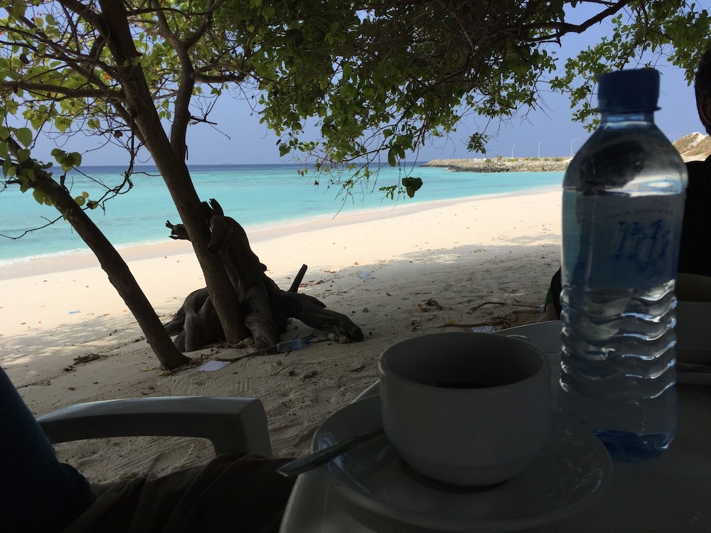 Dhonveli Residence