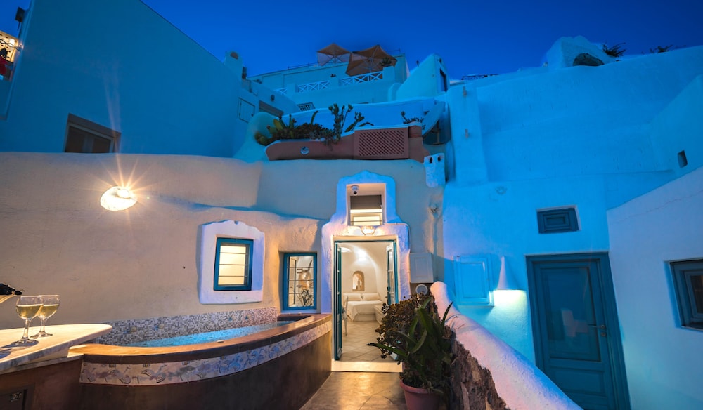 Santorini Paradise