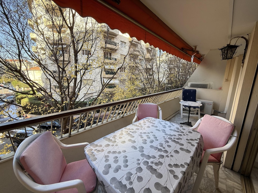 Central Studio in Cannes Near The Martinez- 2351