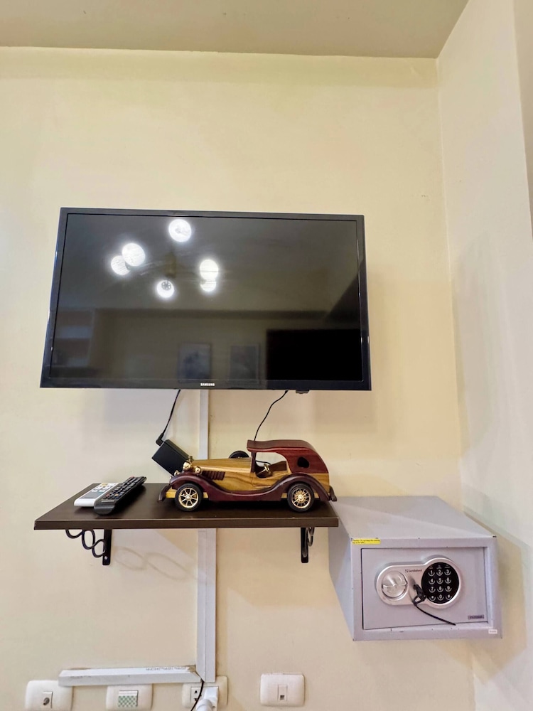 Cozy Studio in Cebu City With Garden View