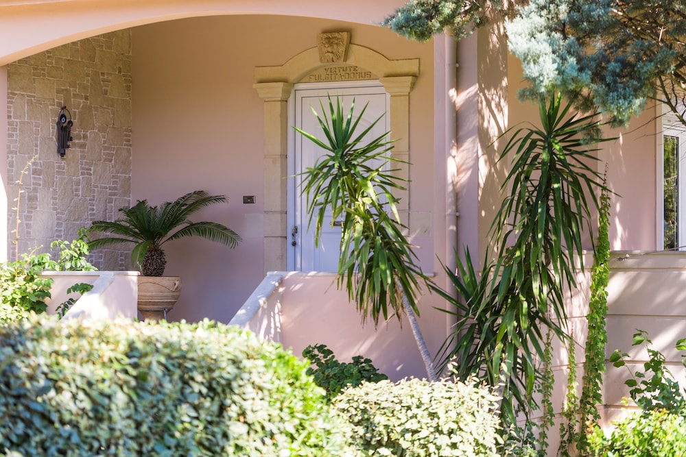Villa Aurora