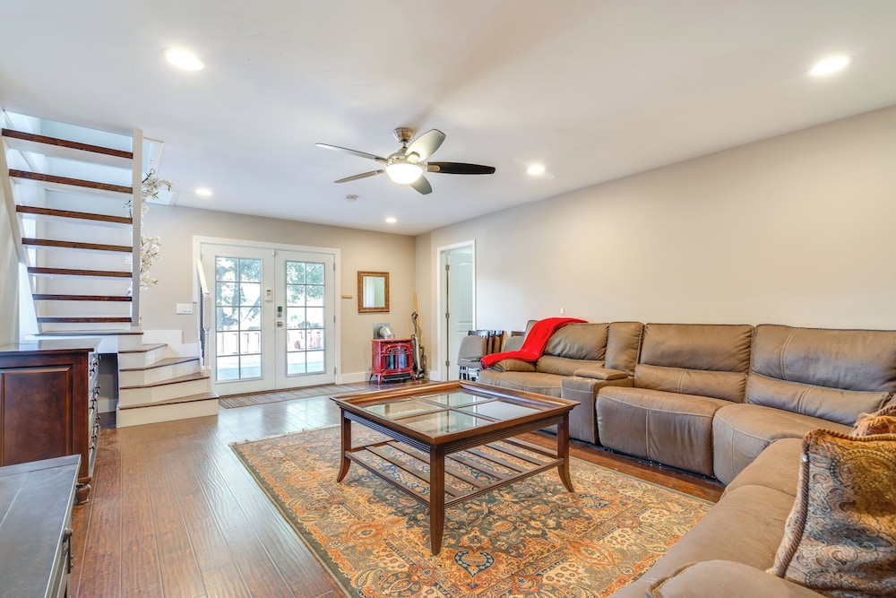 Near Hiking & Golf: Cozy Cottage in Morgan Hill!