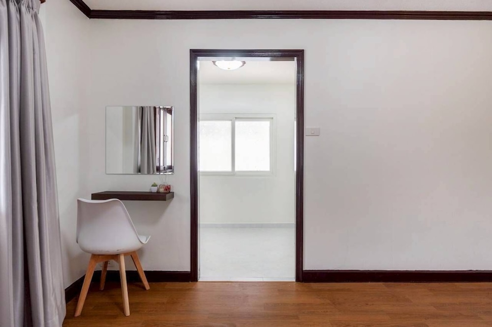 Greta Villa Nakluea 18