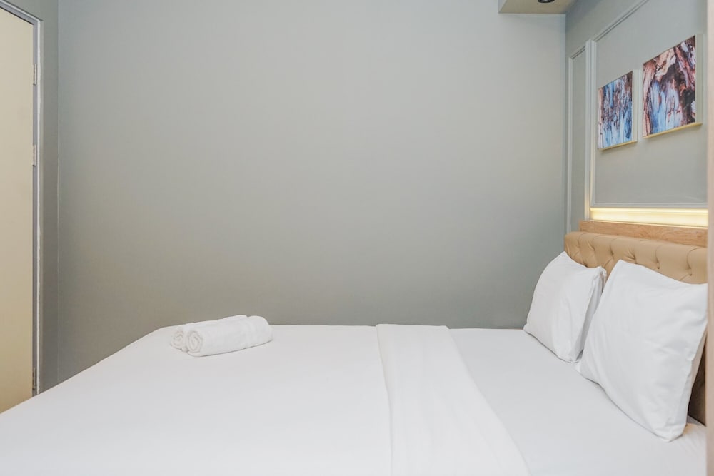 Comfortable and Homey 2BR Apartment at M-Town Residence view 4