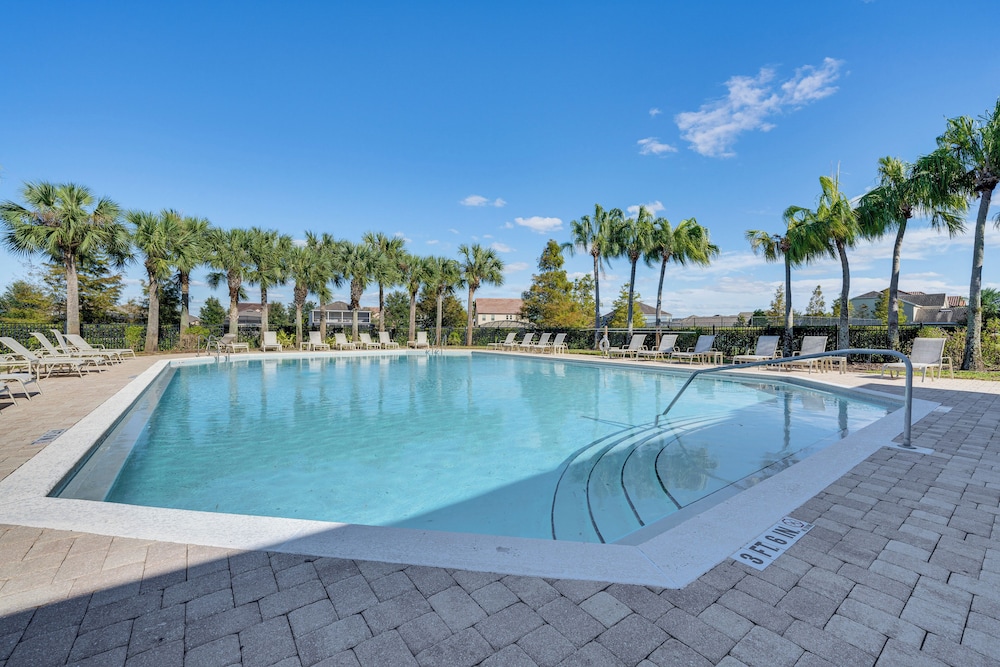 Game Room & Community Perks: Davenport Home!