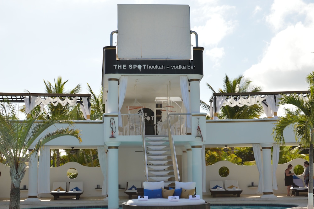 Puerto Plata Vacations - Lifestyle Royal Suites - Property Image 3