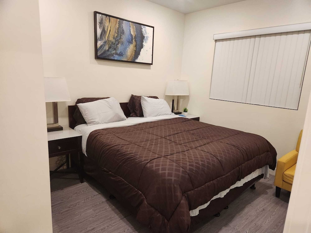 Urban Chic Apart-Hotels in Central LA