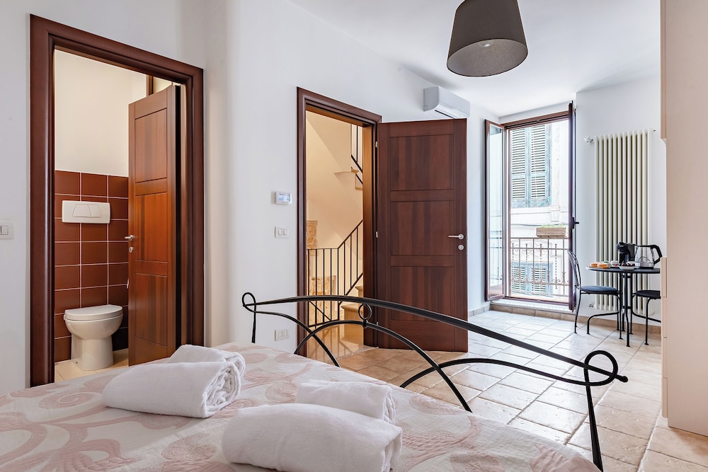Helios Room