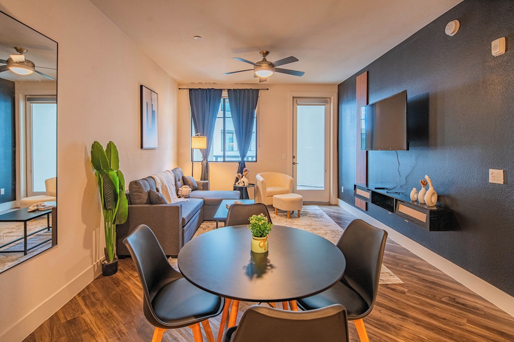 ROVE LIVING/KB - Scottsdale Grand